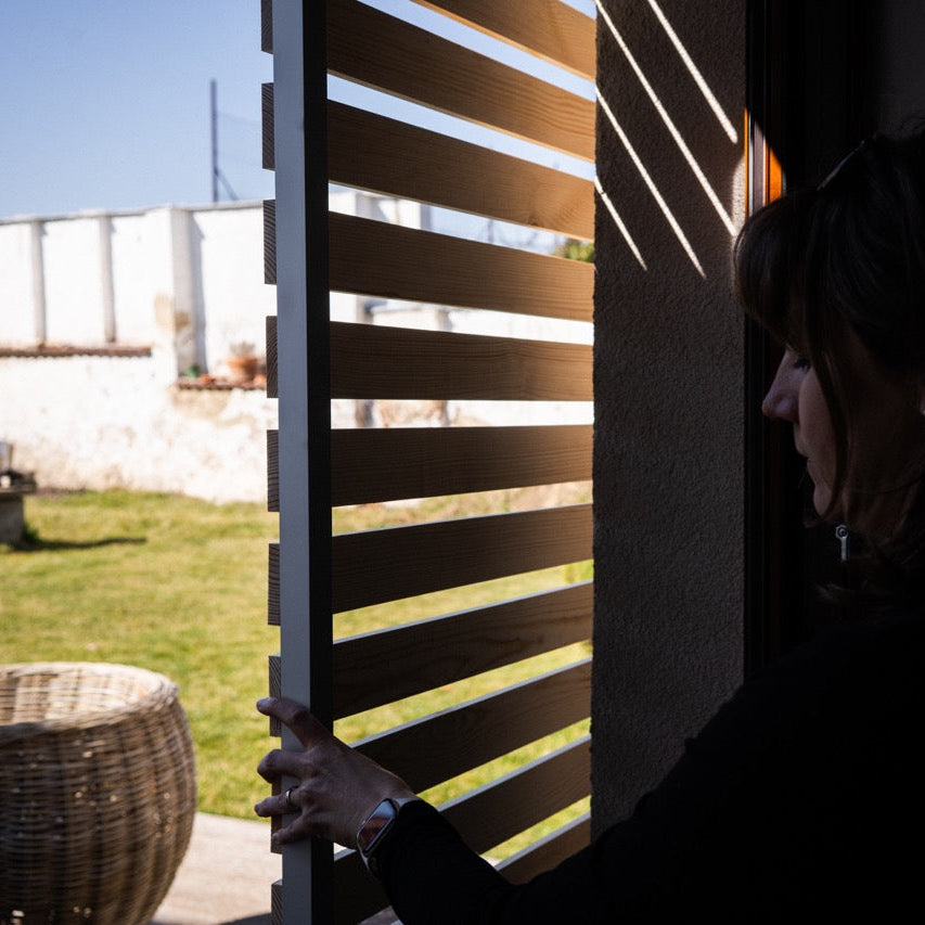 Pare-soleil en bois pour terrasse avec cadre en aluminium - Naturel